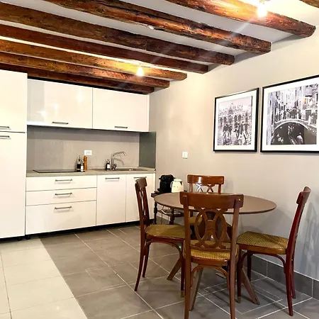 Ruhiges Mit Privatem Eingang * Венеция