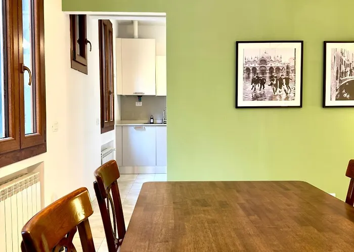 Ruhiges Mit Privatem Eingang *