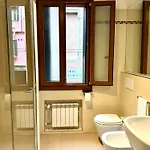 Apartment Ruhiges Mit Privatem Eingang Venice